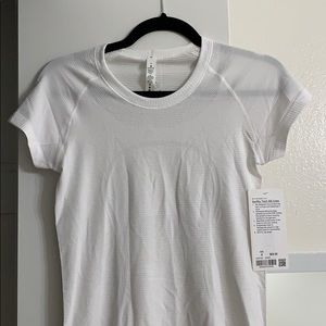 Lululemon swiftly tech SS Crew